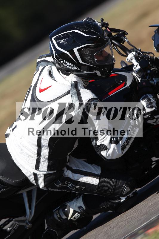 Archiv-2022/50 09.08.2022 MSS und TÖFF Track Day ADR/Gruppe rot/backside